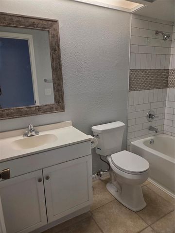 743 E ALFRED STREET, Tavares, FL 32778