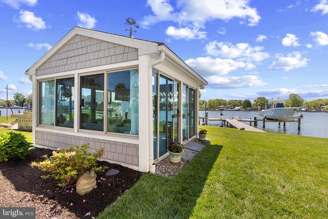 7989 E RIVERSIDE DR, Pasadena, MD 21122