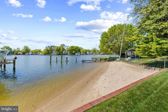 7989 E RIVERSIDE DR, Pasadena, MD 21122