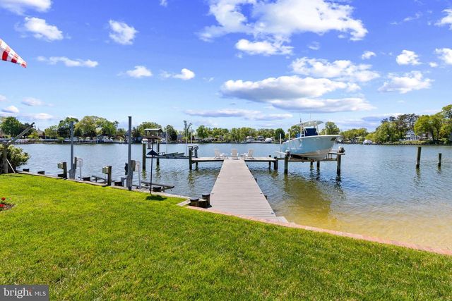 7989 E RIVERSIDE DR, Pasadena, MD 21122