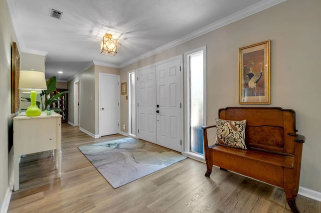 3721 LONGFORD Drive, Tallahassee, FL 32309