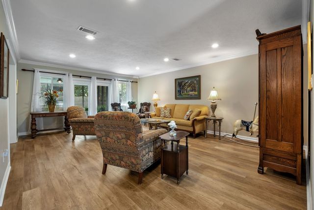 3721 LONGFORD Drive, Tallahassee, FL 32309