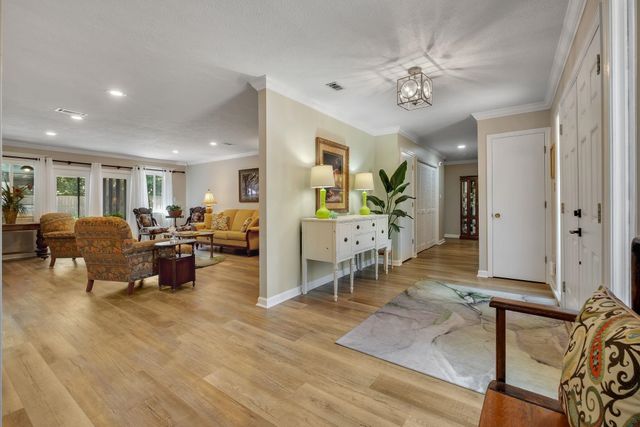 3721 LONGFORD Drive, Tallahassee, FL 32309