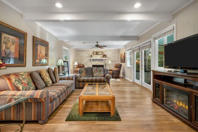 3721 LONGFORD Drive, Tallahassee, FL 32309