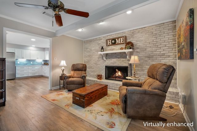 3721 LONGFORD Drive, Tallahassee, FL 32309