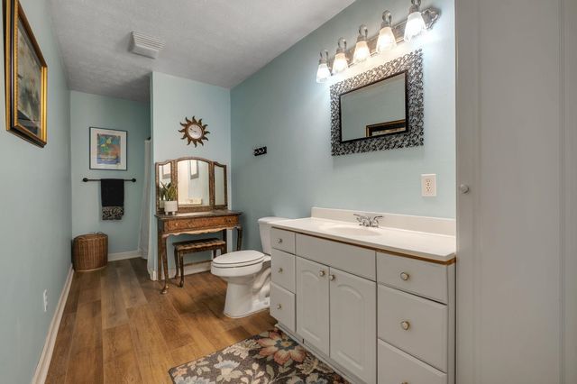 3721 LONGFORD Drive, Tallahassee, FL 32309