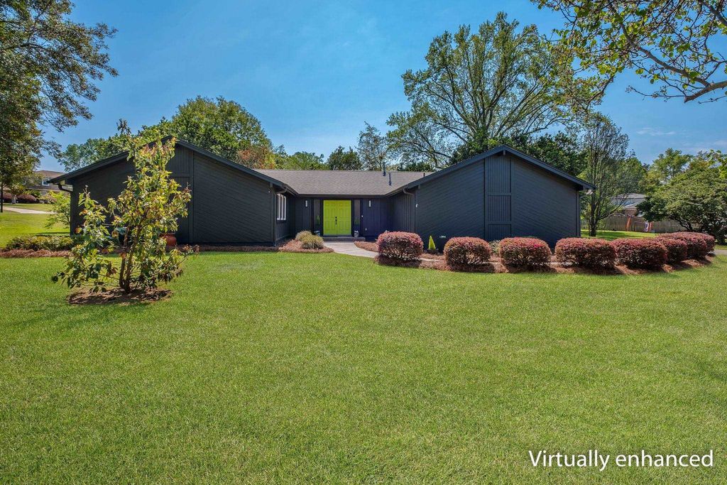 3721 LONGFORD Drive, Tallahassee, FL 32309