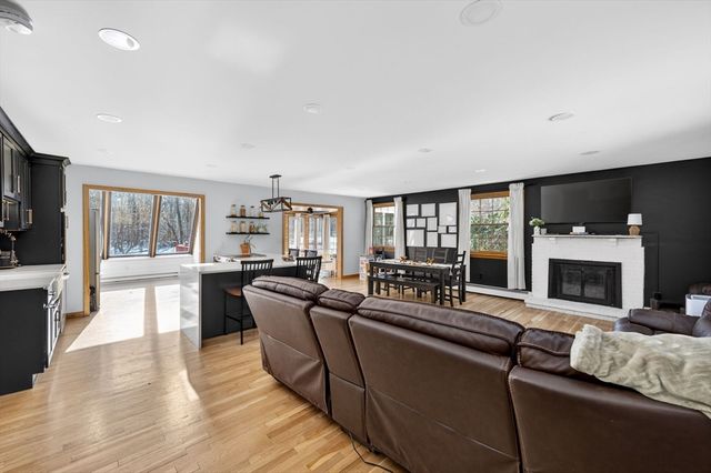 197 Chestnut St, Rehoboth, MA 02769