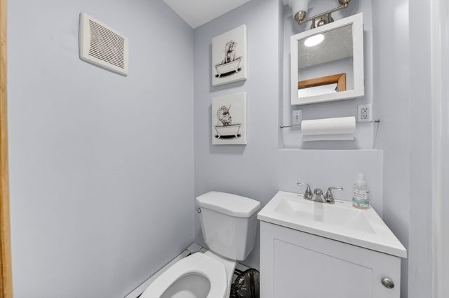 197 Chestnut St, Rehoboth, MA 02769