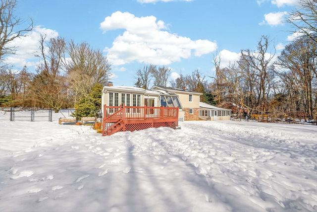 197 Chestnut St, Rehoboth, MA 02769