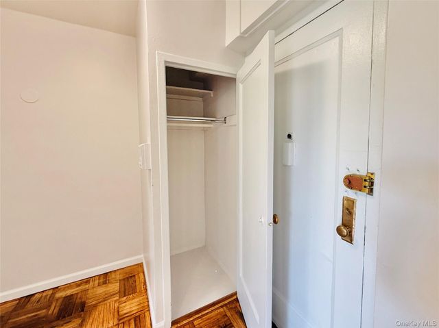 1680 Metropolitan 6D, Bronx, NY 10462