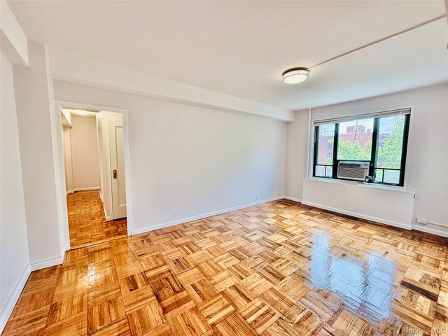 1680 Metropolitan 6D, Bronx, NY 10462