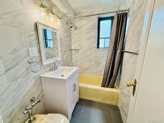 1680 Metropolitan 6D, Bronx, NY 10462