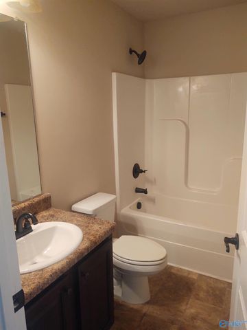 108 Hunter Way, Owens Cross Roads, AL 35763