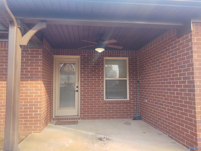 108 Hunter Way, Owens Cross Roads, AL 35763