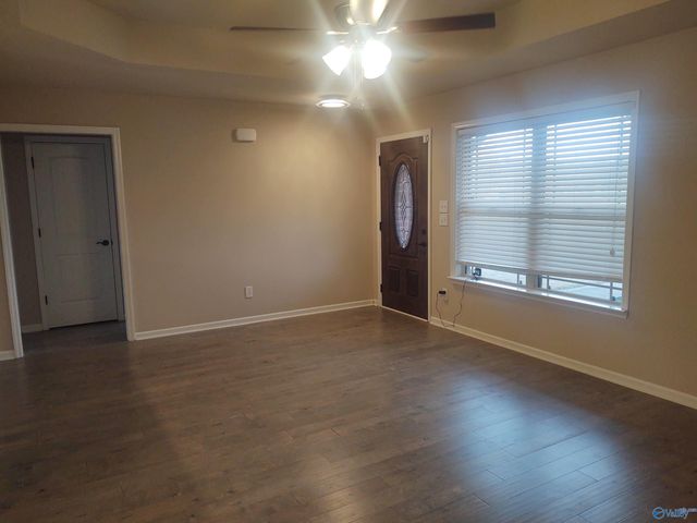 108 Hunter Way, Owens Cross Roads, AL 35763