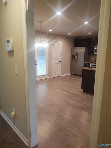108 Hunter Way, Owens Cross Roads, AL 35763