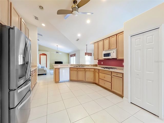 2505 HOLLY BERRY CIRCLE, Clermont, FL 34711