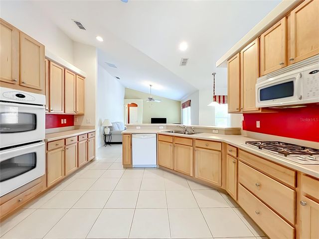 2505 HOLLY BERRY CIRCLE, Clermont, FL 34711