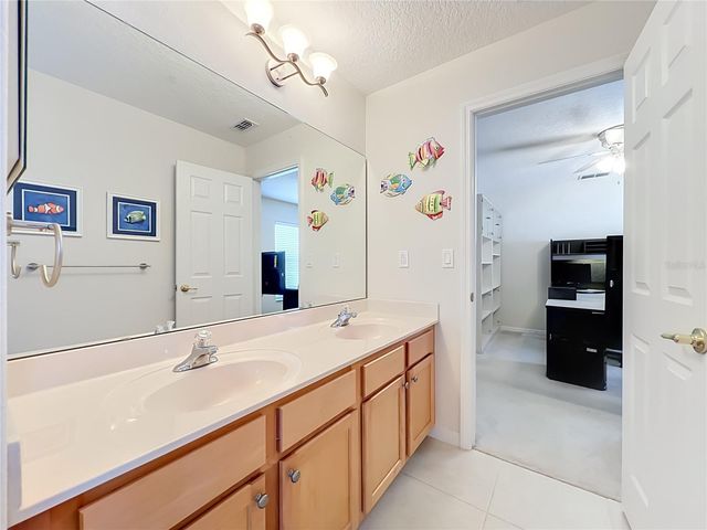 2505 HOLLY BERRY CIRCLE, Clermont, FL 34711