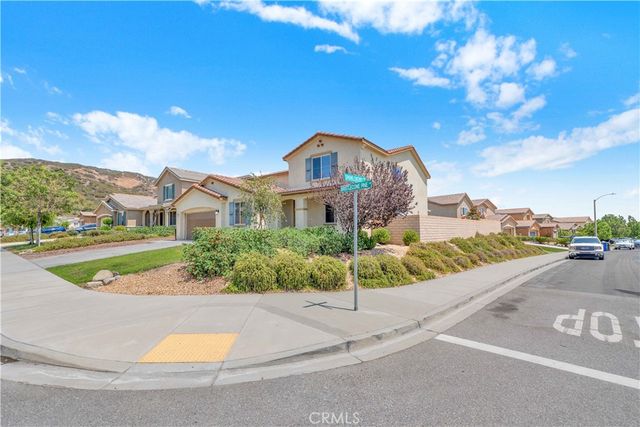 4043 Bristlecone Pine Lane, San Bernardino, CA 92407