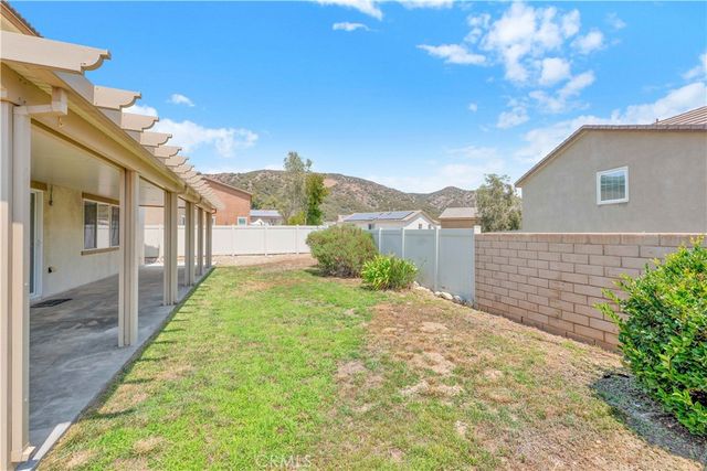 4043 Bristlecone Pine Lane, San Bernardino, CA 92407