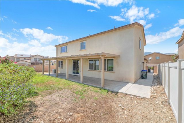 4043 Bristlecone Pine Lane, San Bernardino, CA 92407