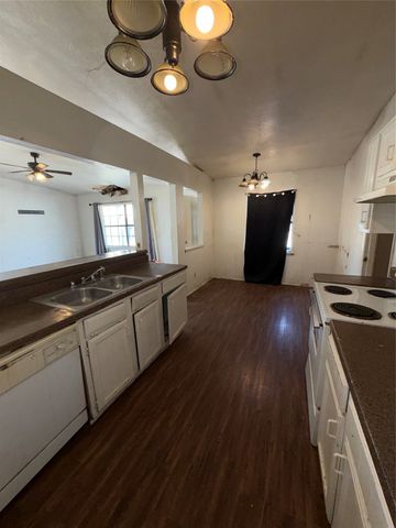 9419 Culberson Street, Dallas, TX 75227