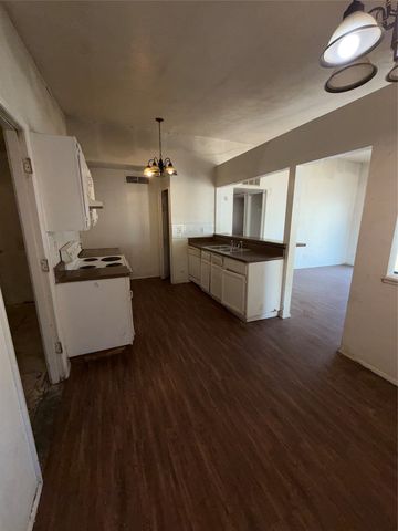 9419 Culberson Street, Dallas, TX 75227