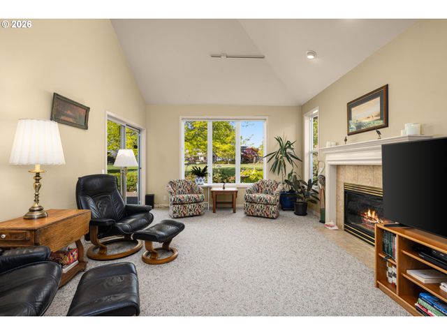 15715 Nw CLAREMONT Dr, Portland, OR 97229