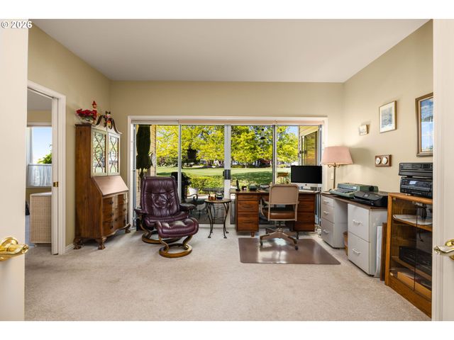 15715 Nw CLAREMONT Dr, Portland, OR 97229