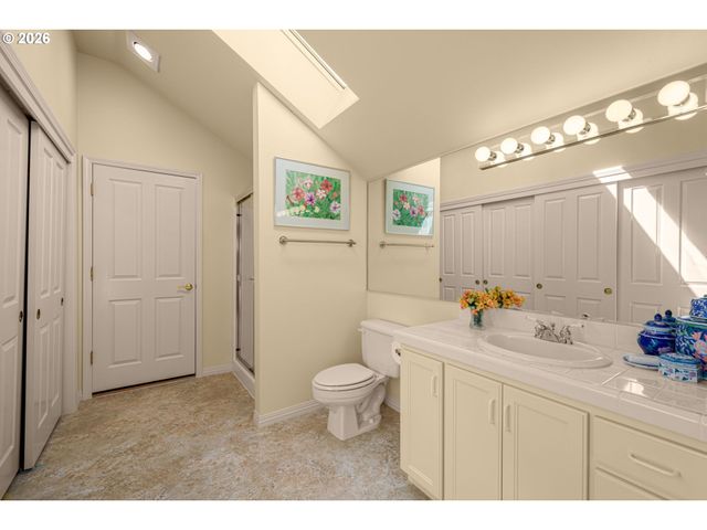 15715 Nw CLAREMONT Dr, Portland, OR 97229