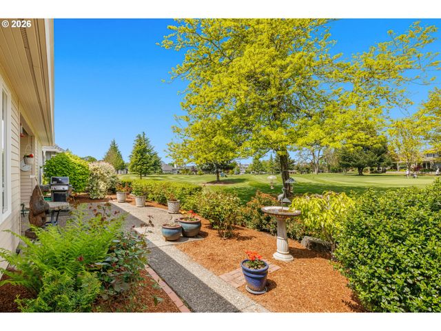 15715 Nw CLAREMONT Dr, Portland, OR 97229