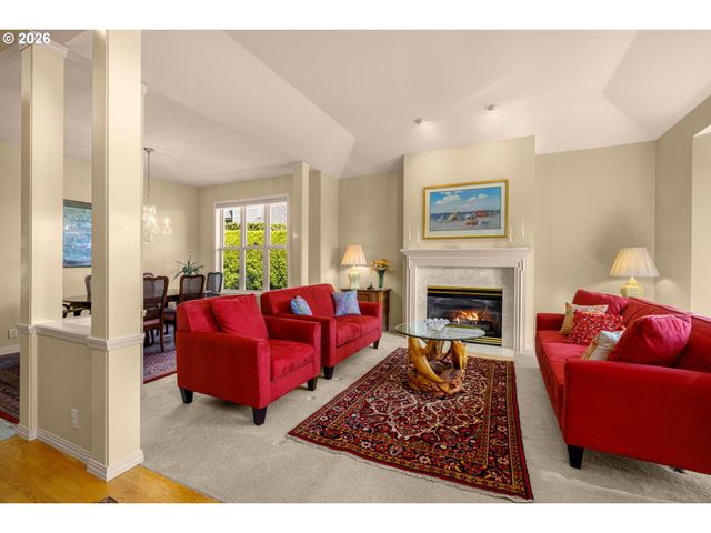 15715 Nw CLAREMONT Dr, Portland, OR 97229