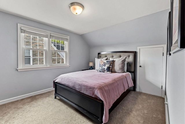 5516 N Kent AVENUE, Whitefish Bay, WI 53217