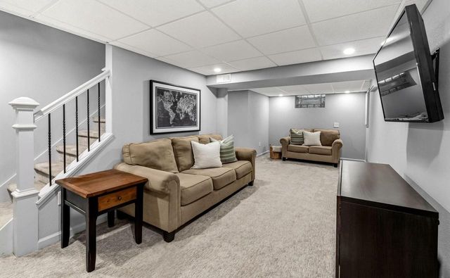 5516 N Kent AVENUE, Whitefish Bay, WI 53217