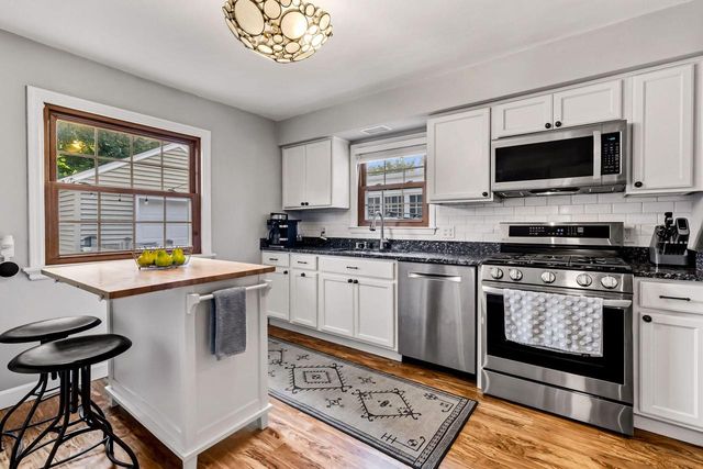5516 N Kent AVENUE, Whitefish Bay, WI 53217