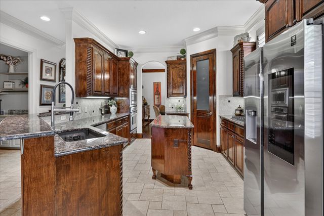 7017 Cherrybark Lane, North Richland Hills, TX 76182