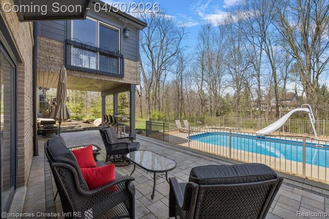 22844 Indianwood Drive, South Lyon, MI 48178