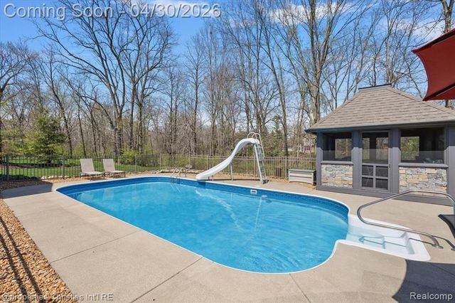 22844 Indianwood Drive, South Lyon, MI 48178