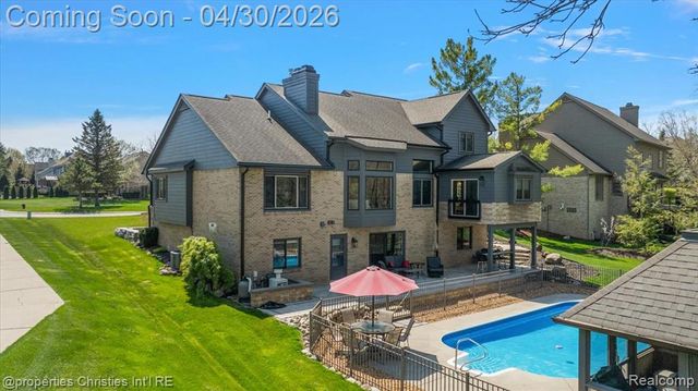 22844 Indianwood Drive, South Lyon, MI 48178