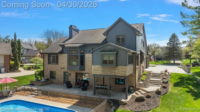 22844 Indianwood Drive, South Lyon, MI 48178