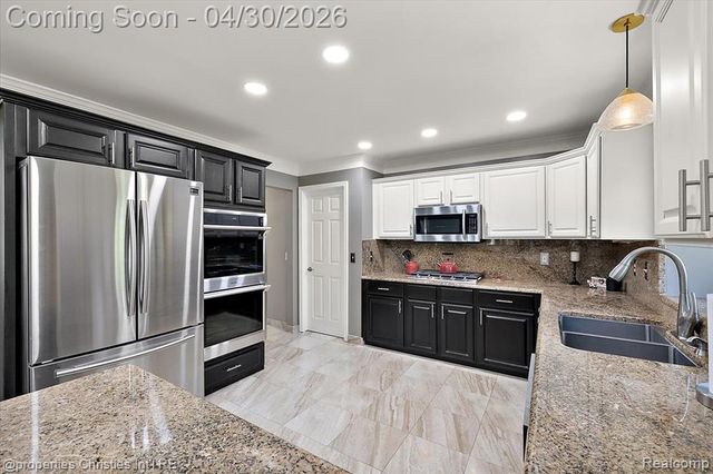 22844 Indianwood Drive, South Lyon, MI 48178