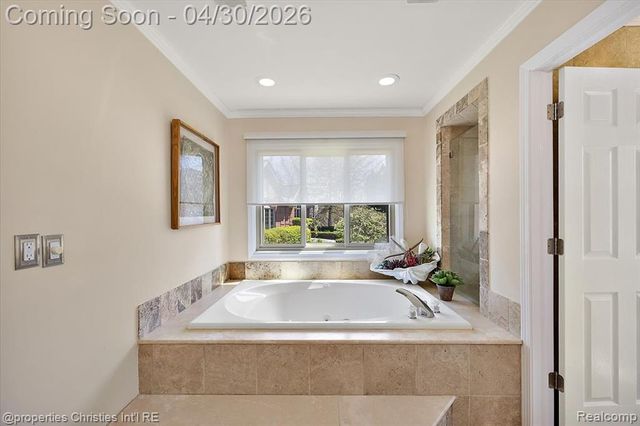 22844 Indianwood Drive, South Lyon, MI 48178