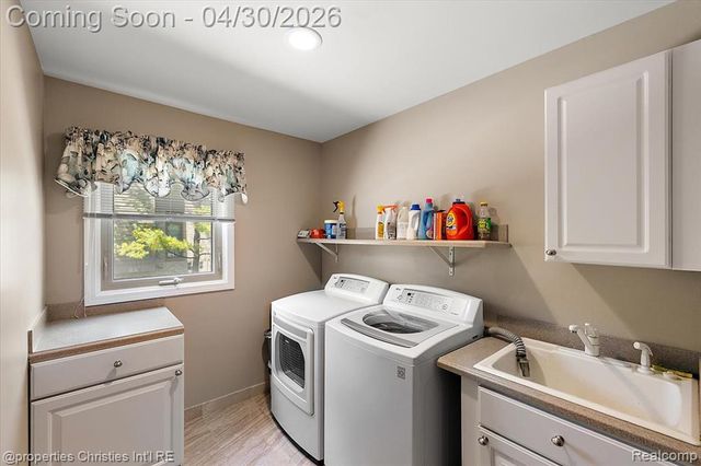 22844 Indianwood Drive, South Lyon, MI 48178