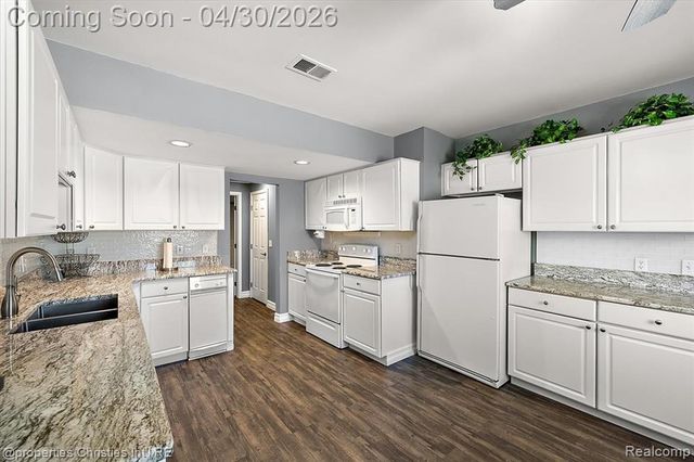 22844 Indianwood Drive, South Lyon, MI 48178