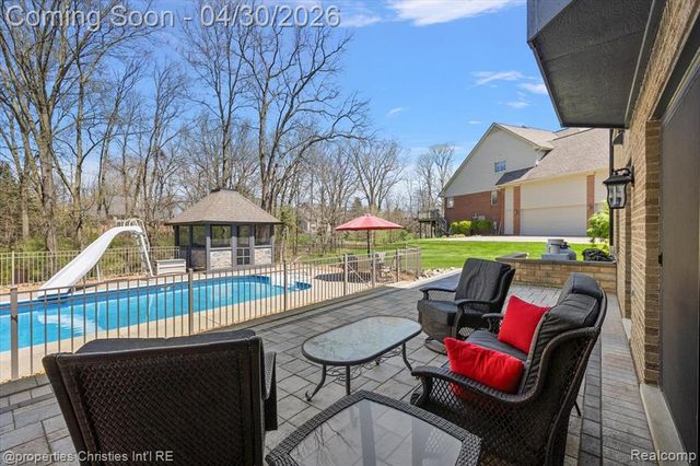 22844 Indianwood Drive, South Lyon, MI 48178