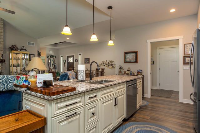 3904 Tanglewood Place, Janesville, WI 53546