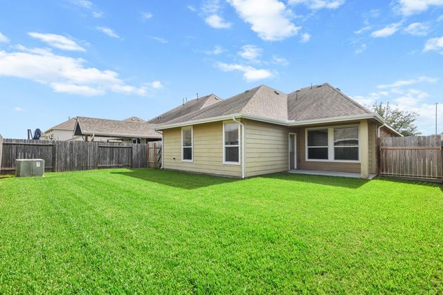 8319 Sweet Bay Circle S, Baytown, TX 77523