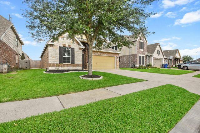 8319 Sweet Bay Circle S, Baytown, TX 77523